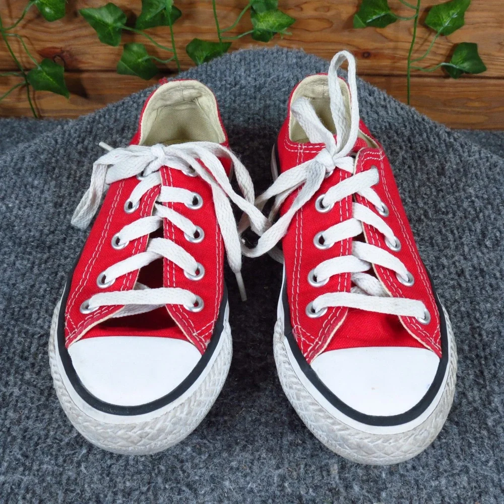 Converse‎ Chuck Taylor All Star Unisex Toddler Low Top Shoe Size 11 Casual Red